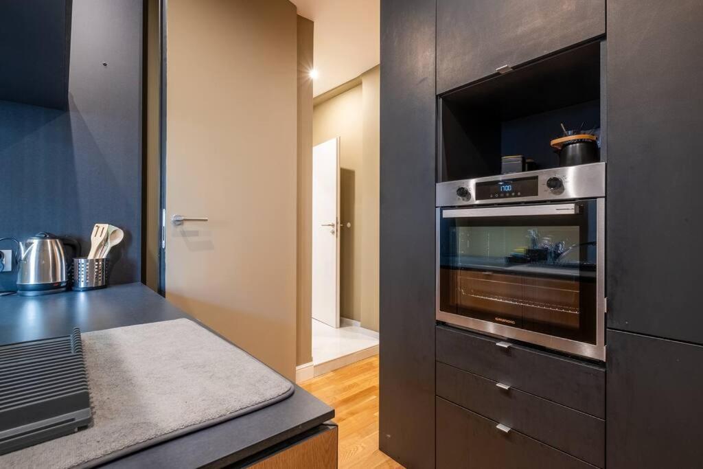 Stunning Luxury 3 Bedroom Apt In The Heart Of Town Sofia Extérieur photo