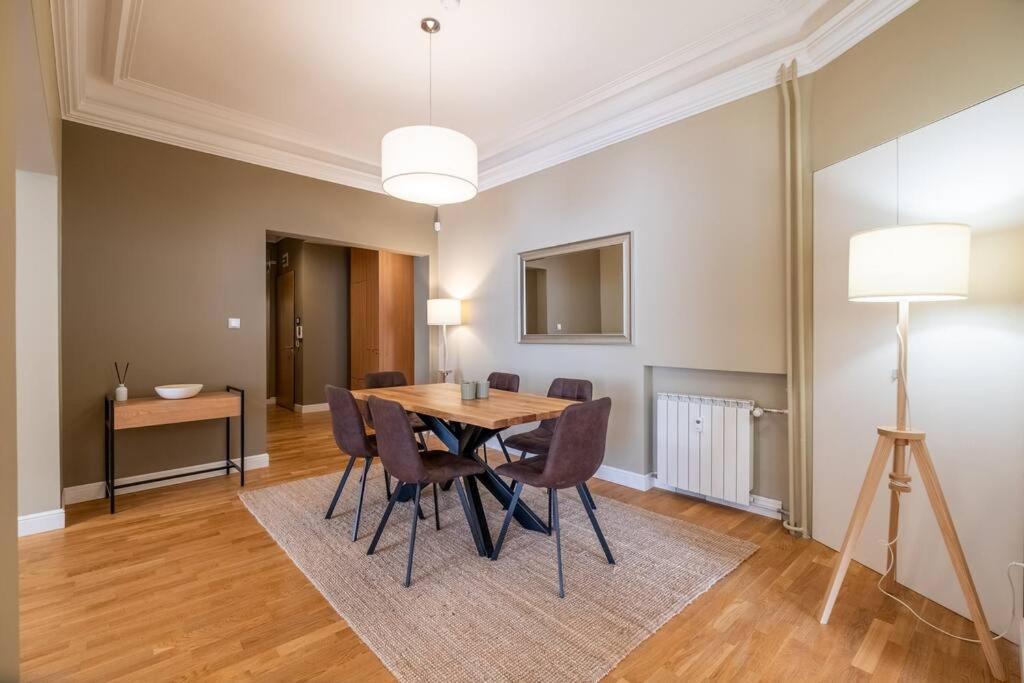 Stunning Luxury 3 Bedroom Apt In The Heart Of Town Sofia Extérieur photo