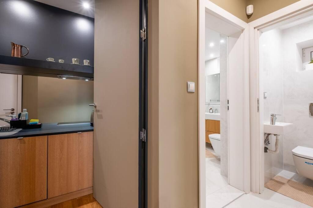 Stunning Luxury 3 Bedroom Apt In The Heart Of Town Sofia Extérieur photo