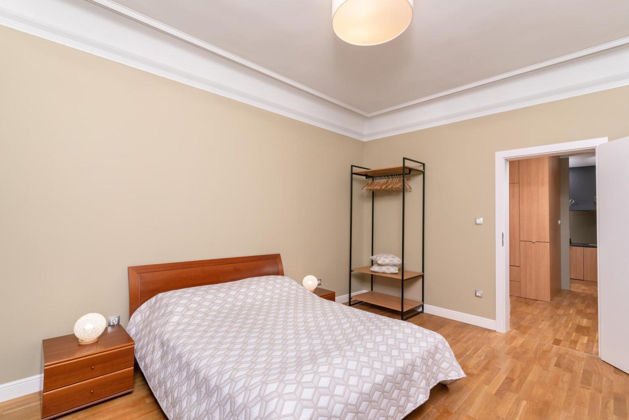 Stunning Luxury 3 Bedroom Apt In The Heart Of Town Sofia Extérieur photo